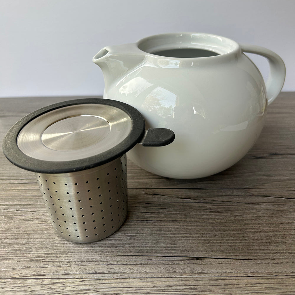 White Six Cup Teapot with infuser